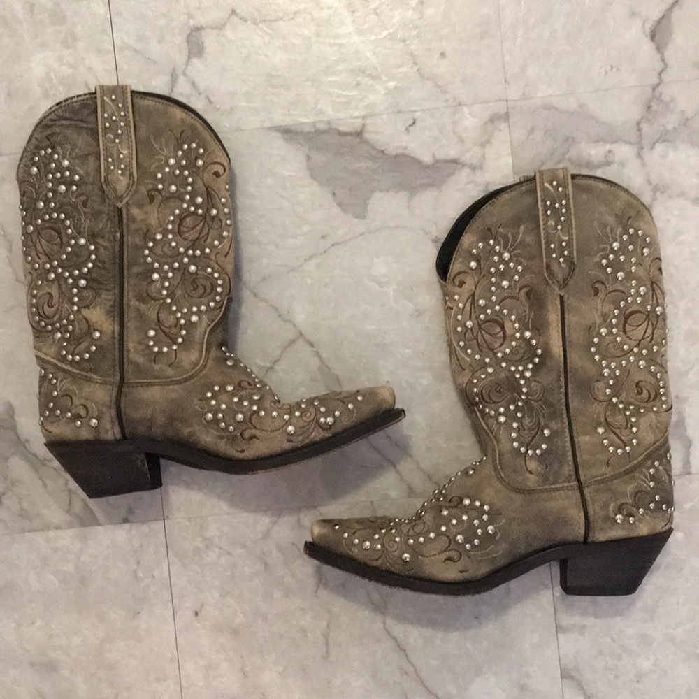 STUDDED COWBOY BOOTS